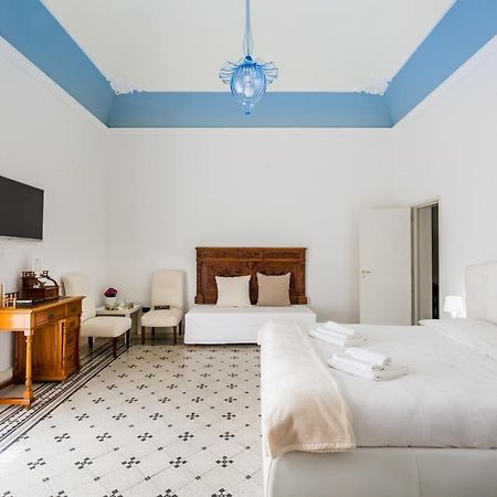 Palazzo Montalbano Bed & Breakfast Шикли Екстериор снимка