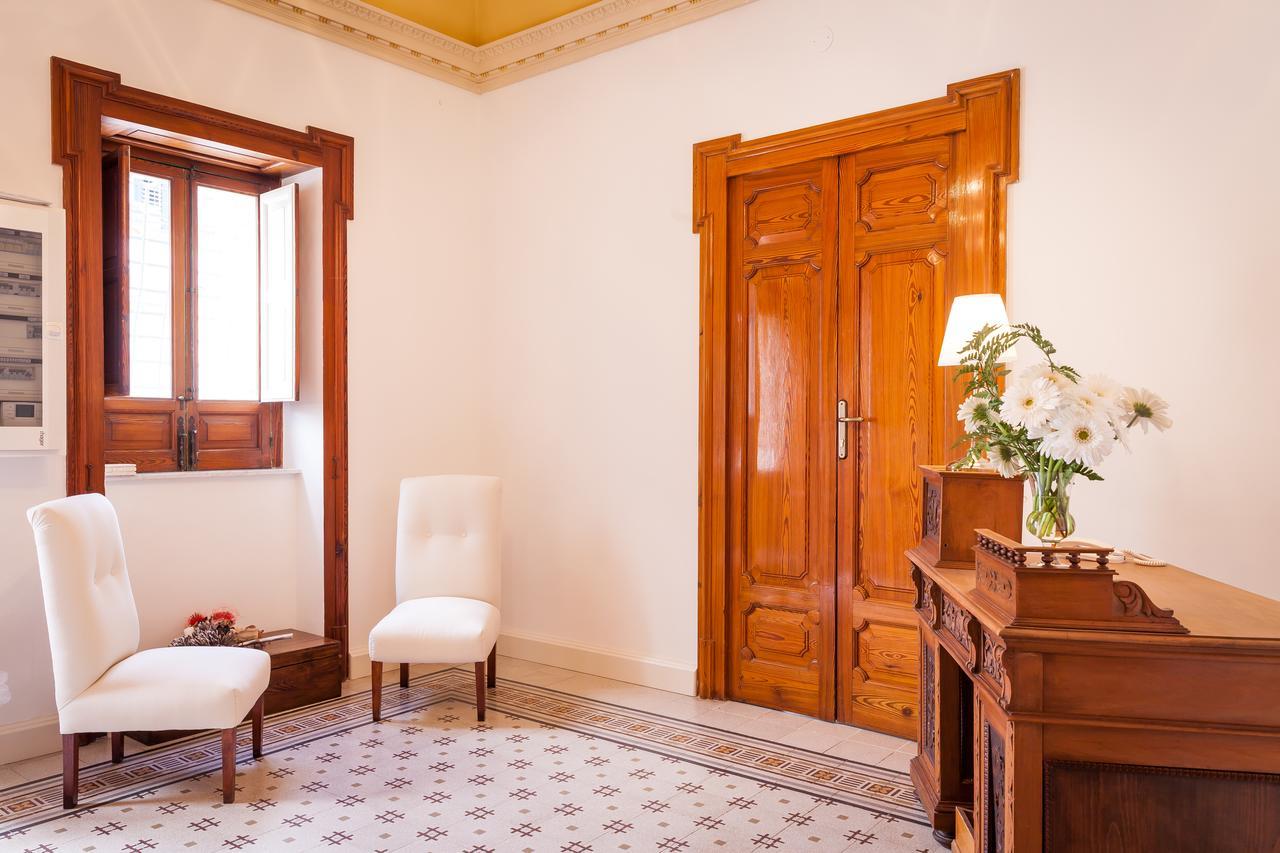Palazzo Montalbano Bed & Breakfast Шикли Екстериор снимка