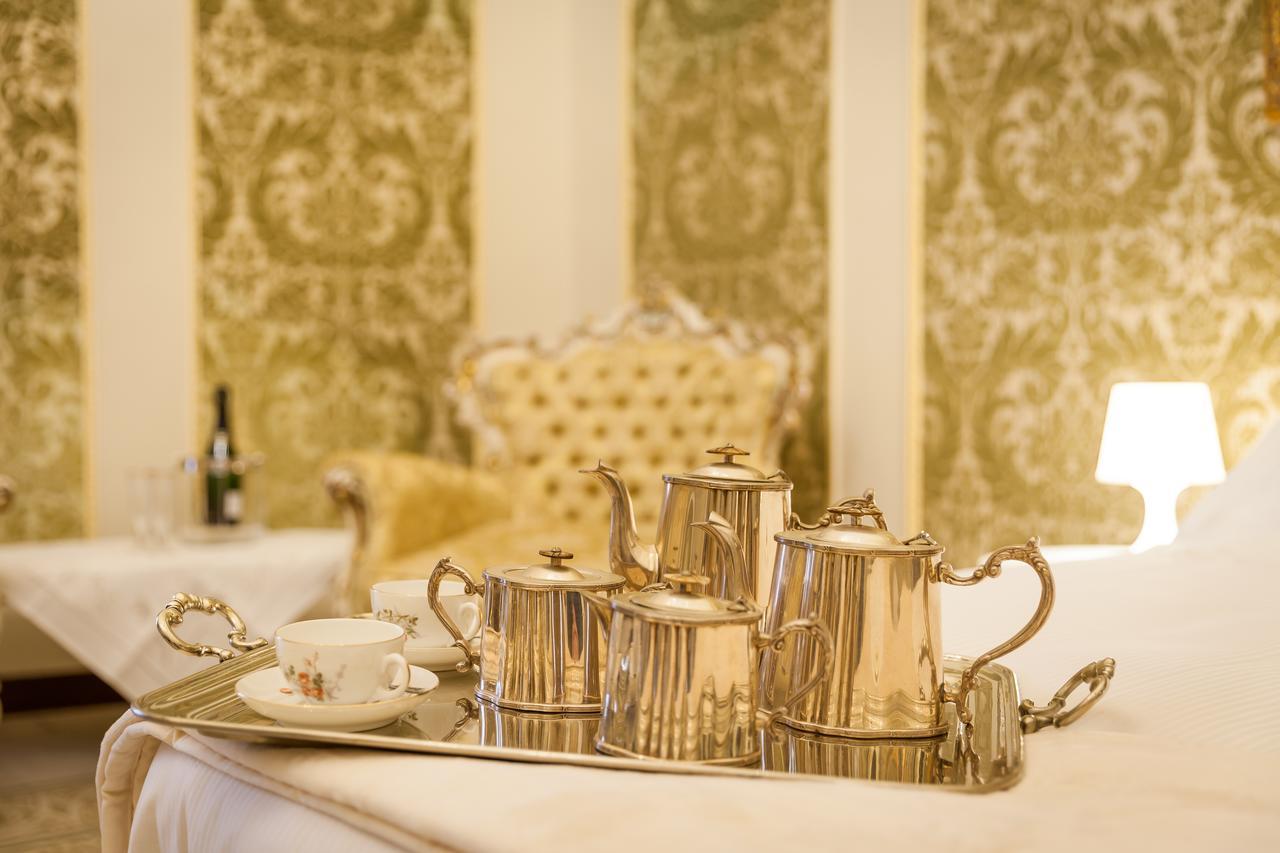 Palazzo Montalbano Bed & Breakfast Шикли Екстериор снимка