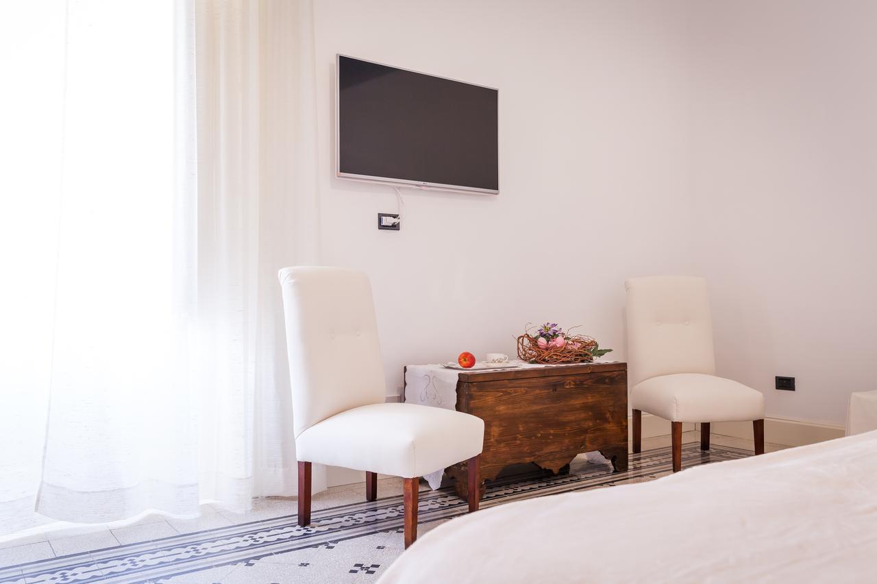 Palazzo Montalbano Bed & Breakfast Шикли Екстериор снимка