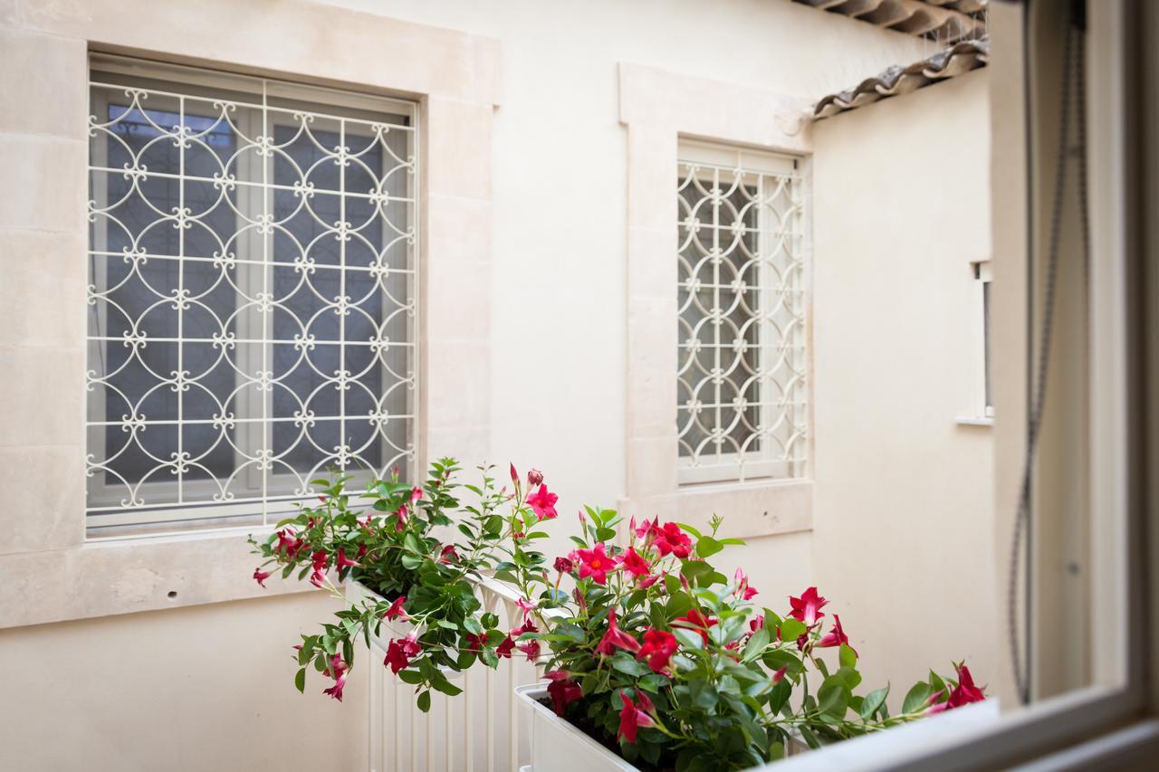 Palazzo Montalbano Bed & Breakfast Шикли Екстериор снимка